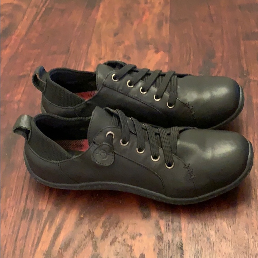 Born Althea shoes...New without tag